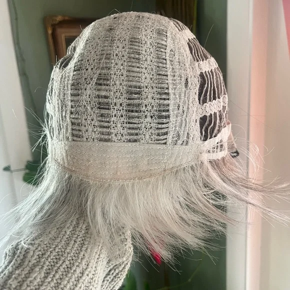 Tony of Beverly FIONA adjustable wig Minx - Picture 14 of 15